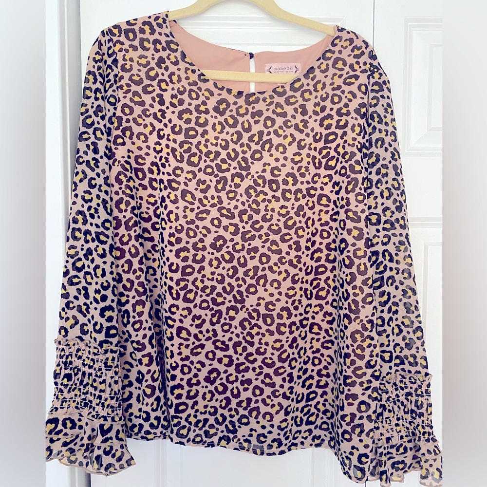 Leopard print top